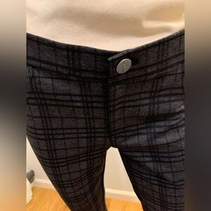 Simply Vera Plaid Black and Gray Pants